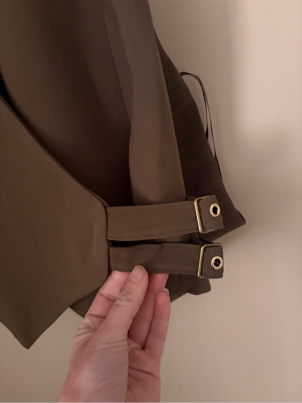 Vestique Halter Wrap Top in Chocolate Brown with gold bucket details NWTs Sz Sm - Picture 3 of 6